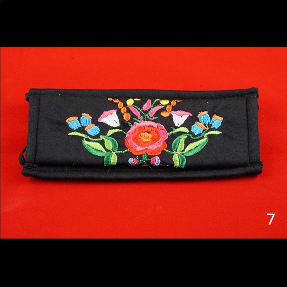 Mask - Picture 7 of 9